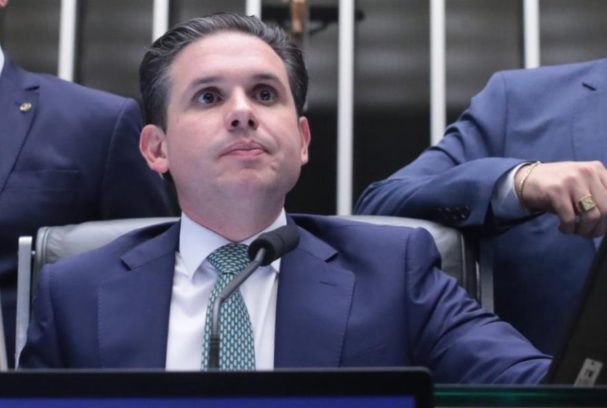 hugo-motta-sai-em-defesa-da-ex-assessora-de-lira-que-foi-alvo-de-operacao-da-policia-federal hugo-motta-sai-em-defesa-da-ex-assessora-de-lira-que-foi-alvo-de-operacao-da-policia-federal