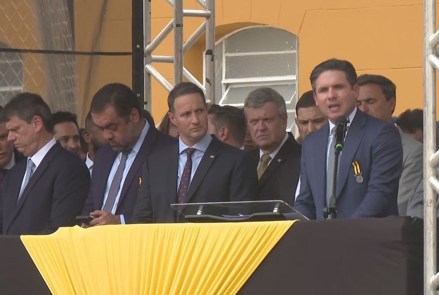 hugo-motta-visa-aprovar-pec-da-seguranca-publica-na-camara-antes-do-fim-do-ano