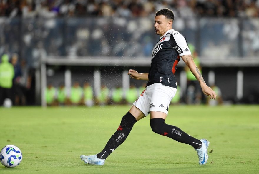 hugo-moura2C-volante-do-vasco2C-explica-motivo-de-jogar-apos-tragedia-pessoal3A-22fiz-questao-de-vir22