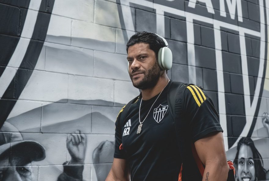 hulk-demonstra-insatisfacao-com-funcao-no-atletico-mg-e-reforca-compromisso-com-o-clube hulk-demonstra-insatisfacao-com-funcao-no-atletico-mg-e-reforca-compromisso-com-o-clube