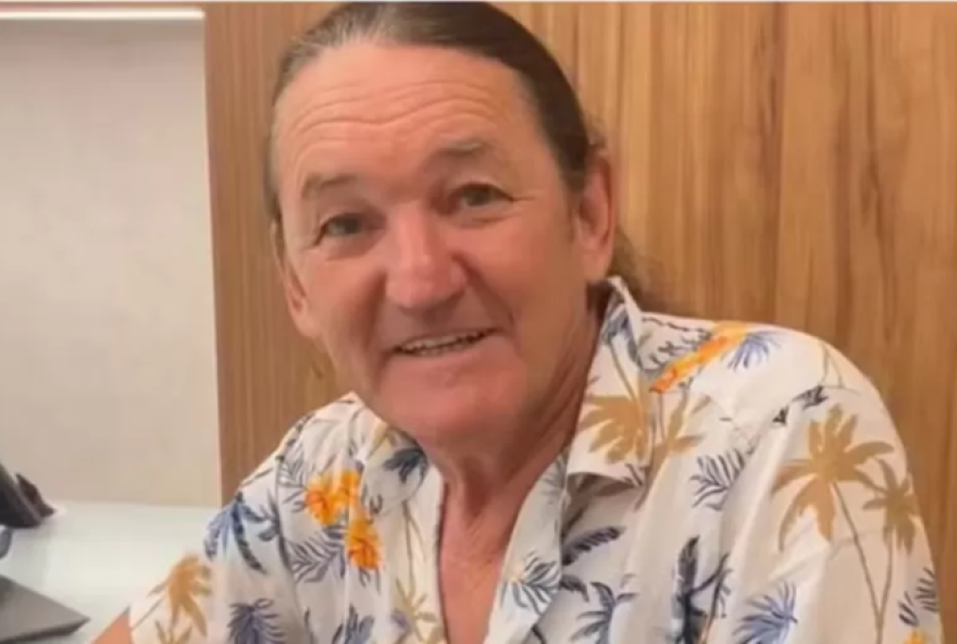 humorista-marquito-passa-por-cirurgia-delicada-e-segue-internado-na-uti2C-mas-apresenta-melhora0A humorista-marquito-passa-por-cirurgia-delicada-e-segue-internado-na-uti2C-mas-apresenta-melhora0A