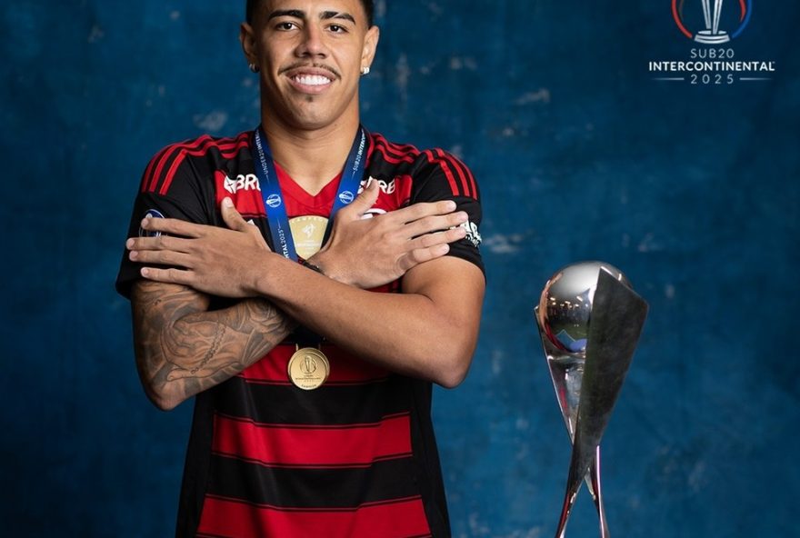 iago2C-o-22homem-de-gelo22-do-flamengo3A-monitorado-pelo-everton-e-com-futuro-incerto.-veja-os-detalhes-da-promessa-da-base-rubro-negra