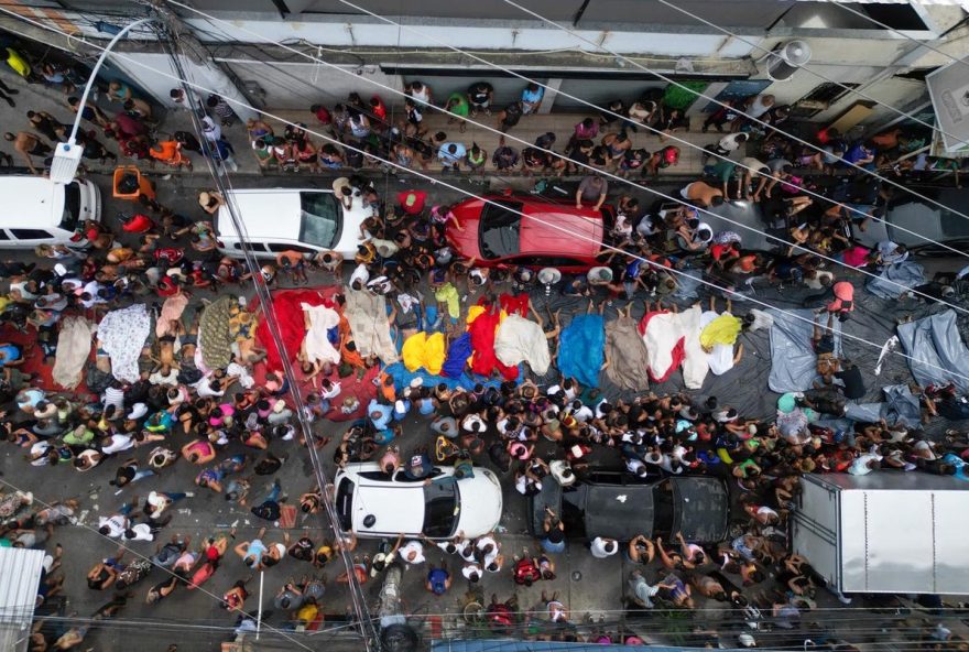 identificacao-de-121-mortos-peritos-especializados-realizam-forca-tarefa-no-rio-de-janeiro identificacao-de-121-mortos-peritos-especializados-realizam-forca-tarefa-no-rio-de-janeiro