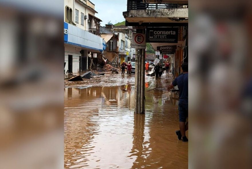 identificacao-de-vitimas-de-deslizamentos-em-mg3A-policia-civil-em-acao identificacao-de-vitimas-de-deslizamentos-em-mg3A-policia-civil-em-acao