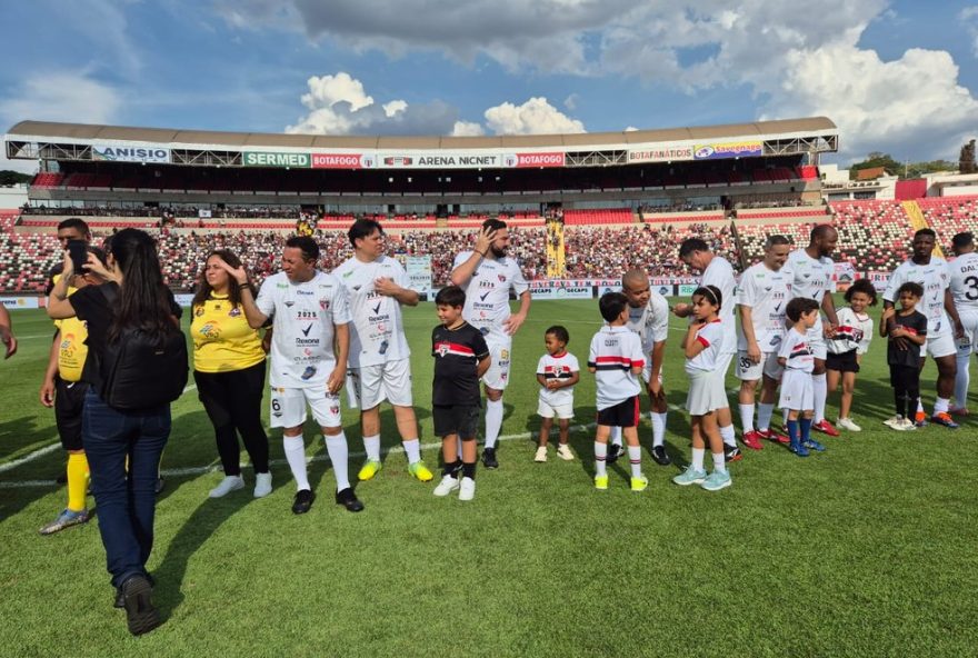 idolos-do-sao-paulo-celebram-20-anos-do-tri-da-libertadores-e-mundial-em-jogo-festivo-em-ribeirao-preto