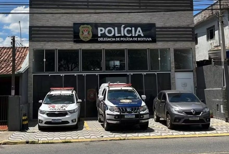 idosa-de-81-anos-cai-em-golpe-de-falso-gerente-de-banco-em-boituva3A-r24-34-mil-perdidos.-policia-investiga-caso.-proteja-se idosa-de-81-anos-cai-em-golpe-de-falso-gerente-de-banco-em-boituva3A-r24-34-mil-perdidos.-policia-investiga-caso.-proteja-se