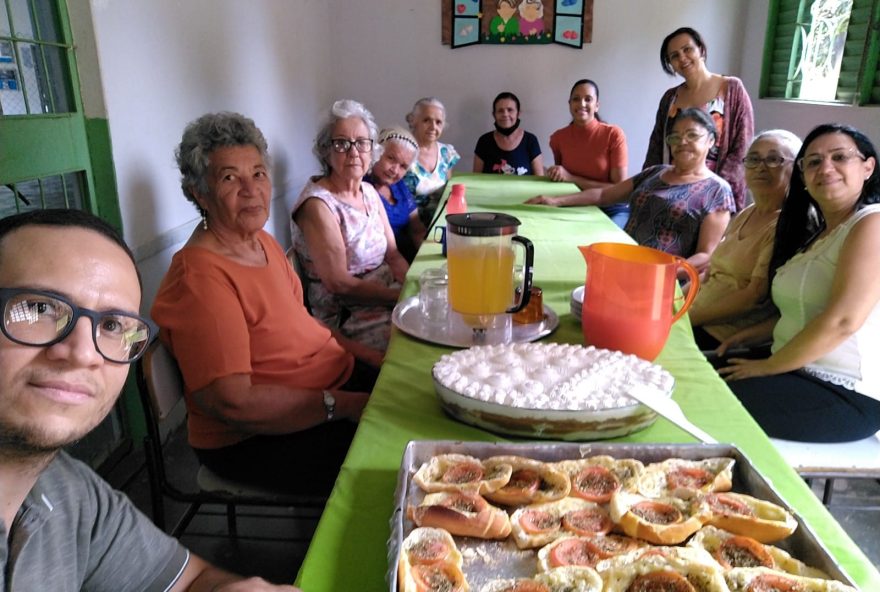 Prefeitura de Goiânia desenvolve atividades e oficinas laborais com pessoas idosas por meio do Grupo Vida: ações são desenvolvidas no Cras do Parque Atheneu todas as quartas-feiras, das 13h30 às 16h (Fotos: Sedhs)