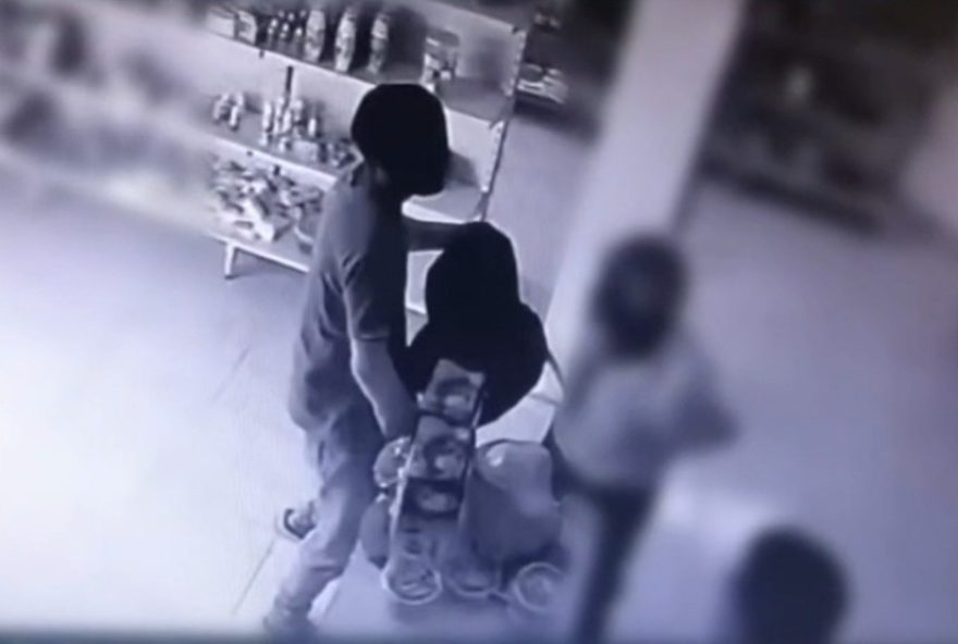 idoso-de-77-anos-reage-a-tentativa-de-assalto-e-expulsa-suspeito-de-mercadinho-em-barbalha2C-ceara3A-a-importancia-da-coragem-e-da-seguranca idoso-de-77-anos-reage-a-tentativa-de-assalto-e-expulsa-suspeito-de-mercadinho-em-barbalha2C-ceara3A-a-importancia-da-coragem-e-da-seguranca