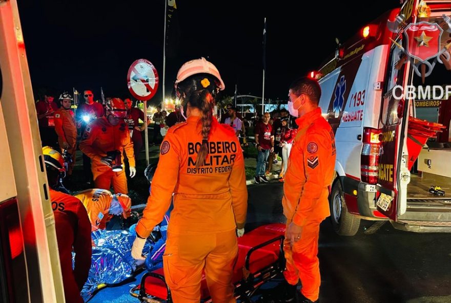 idoso-sofre-parada-cardiaca-em-corrida-no-eixo-monumental-de-brasilia3A-atualizado-pelo-bombeiros