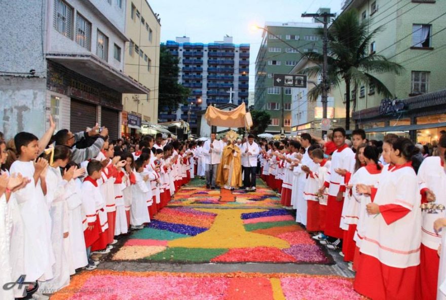 igrejas-da-baixada-santista2C-sp2C-celebram-corpus-christi3A-confira-programacao-completa-em-8-cidades-do-litoral-paulista
