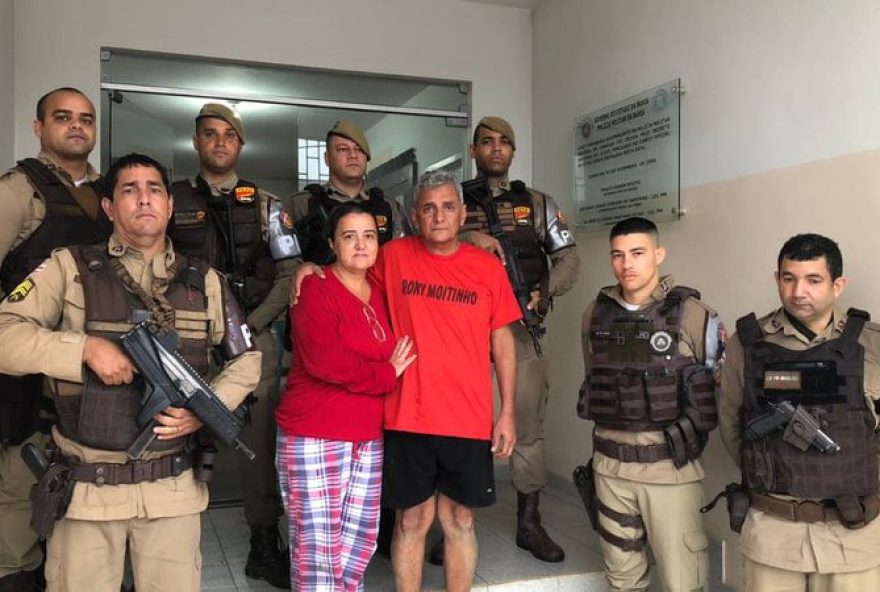 Prefeito, esposa e um funcionário estavam na fazenda quando os criminosos apareceram. (Foto: Divulgação/PM)