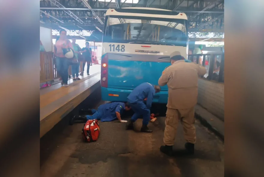 Mulher morre após ser atropelada por ônibus do Eixo Anhanguera em Goiânia