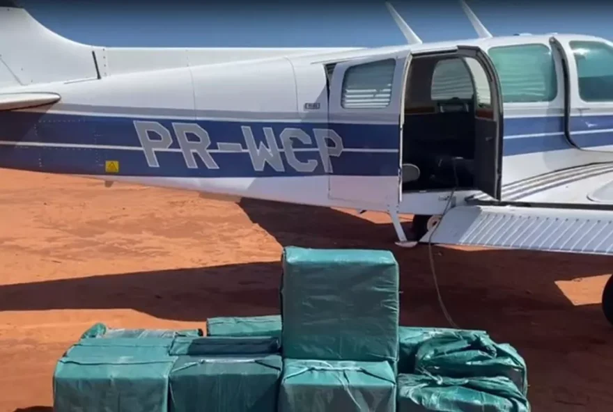 Aeronave transportava 663 quilos de cocaína. (Foto: Reprodução/Redes sociais)