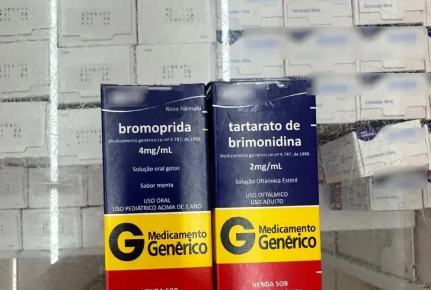 Bromoprida, caixa esqueda, e tartarato de brimonidina, caixa da direita (Reprodução/TV Anhanguera)