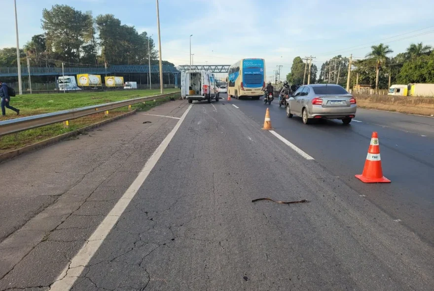 Pista foi interditada. (Foto: Divulgação/PRF)