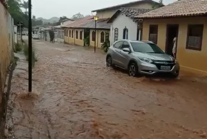 Em um dia, Pirenópolis tem alagamento e registra 72 milímetros de chuva