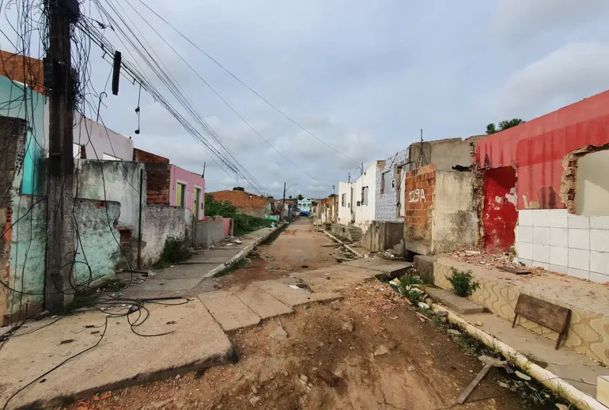 A Defesa Civil de Maceió (AL) informou que continua em alerta máximo devido ao risco iminente de colapso em uma mina 

(Foto: Reprodução/ Agência Brasil)