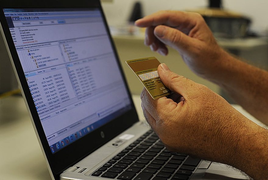 Um dos grandes problemas que a legislação pode coibir é a venda de dados pessoais para empresas. (Foto: Marcello Casal Jr/Agência Brasil)