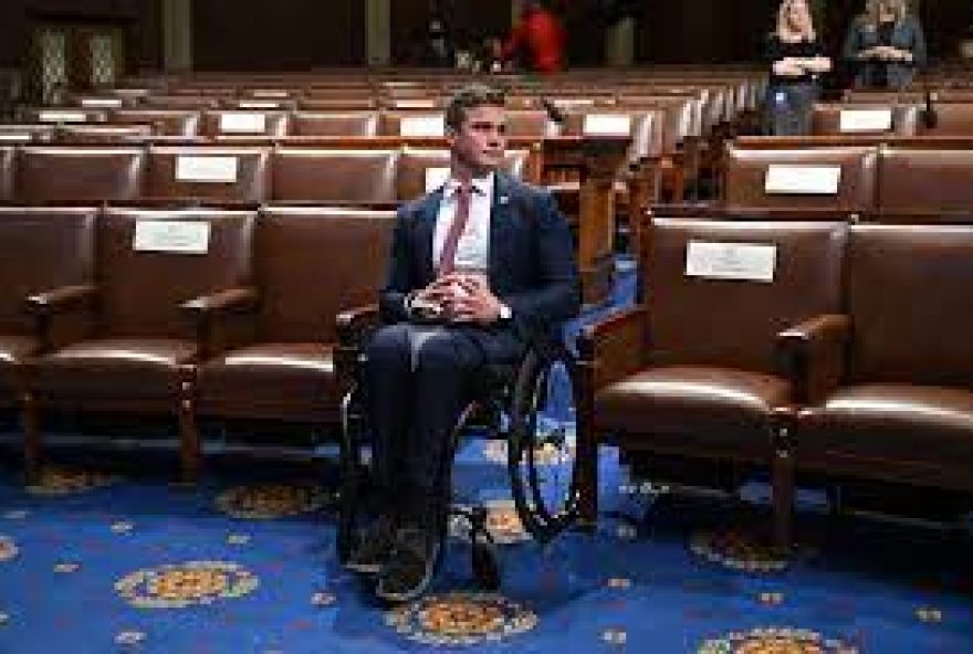 O congressista disse que aparece no vídeo ao lado de amigos e teria sido gravado no momento de brincadeiras entre eles. (Foto: Saul Loeb - Pool/Getty Images
Marshall CohenAlex Rogers)