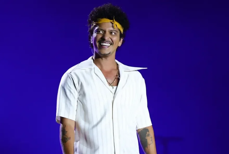 Cantor Bruno Mars anuncia show em Brasília para 17 de outubro