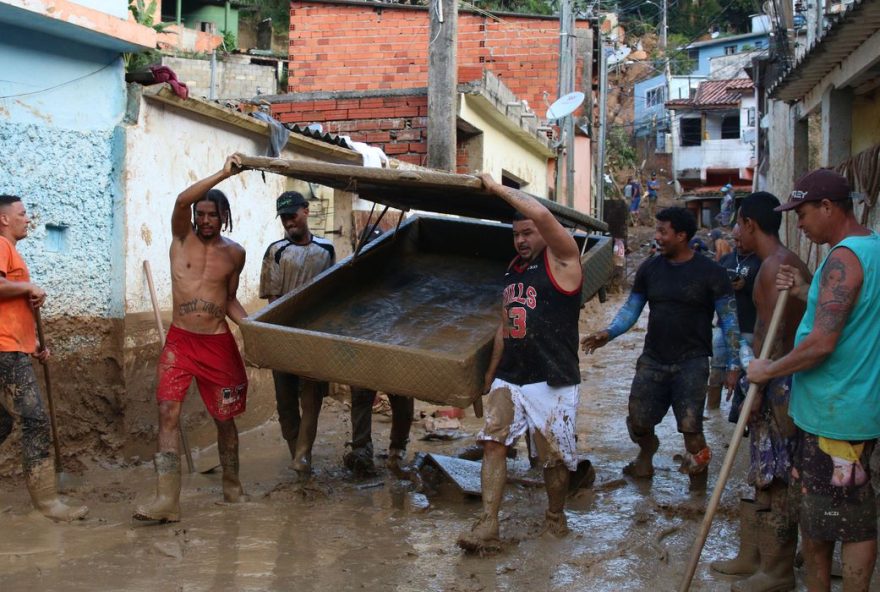 São Sebastião: 7,5 toneladas de doações serão entregues a famílias