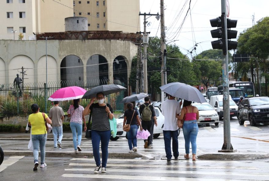 Poucas chuvas deve surgir, mas em todo o estado, segundo o Cimehgo. (Foto: Rovena Rosa)