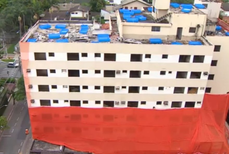 implosao-do-antigo-hotel-urupema3A-50-kg-de-explosivos-e-drones-com-agua-na-cidade-de-sao-jose-dos-campos implosao-do-antigo-hotel-urupema3A-50-kg-de-explosivos-e-drones-com-agua-na-cidade-de-sao-jose-dos-campos