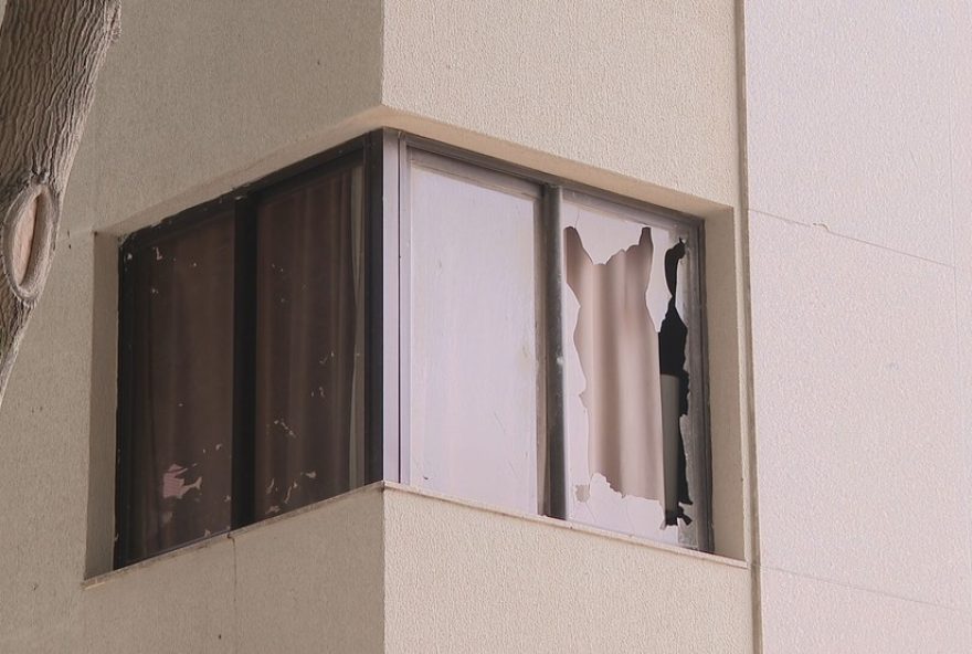 implosao-do-torre-palace-em-brasilia3A-hotel-de-luxo-antigo-e-demolido-com-sucesso implosao-do-torre-palace-em-brasilia3A-hotel-de-luxo-antigo-e-demolido-com-sucesso