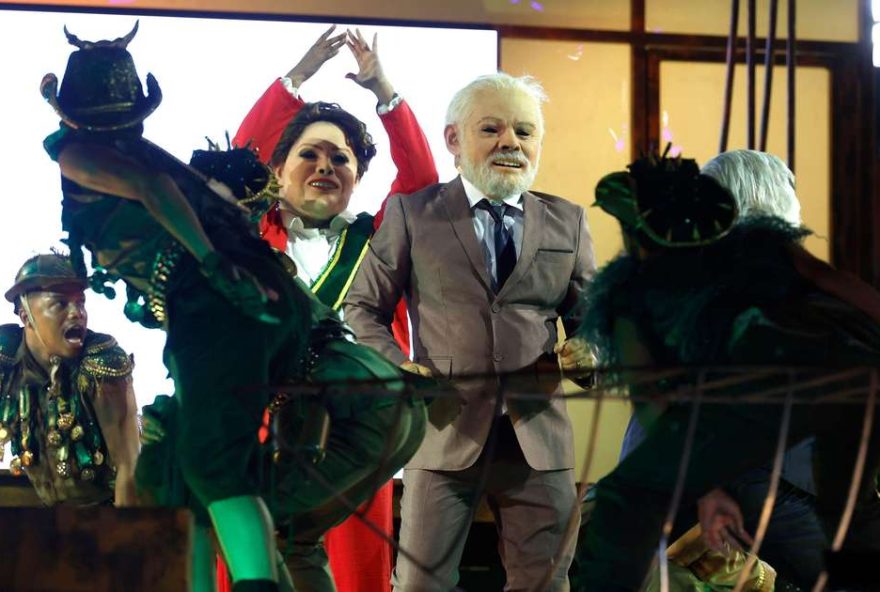 imprensa-internacional-destaca-homenagem-de-escola-de-samba-a-lula-durante-o-carnaval-do-rio imprensa-internacional-destaca-homenagem-de-escola-de-samba-a-lula-durante-o-carnaval-do-rio