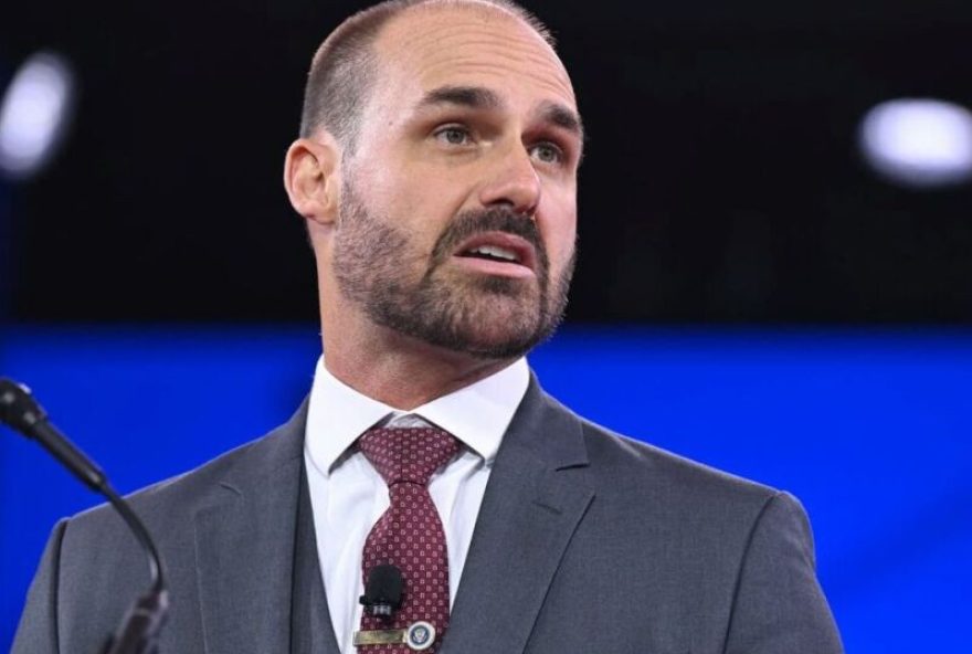 imprensa-internacional-repercute-cassacao-de-eduardo-por-faltar-ao-trabalho-para-fazer-lobby-nos-eua imprensa-internacional-repercute-cassacao-de-eduardo-por-faltar-ao-trabalho-para-fazer-lobby-nos-eua