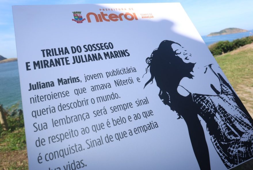 inauguracao-da-placa-em-homenagem-a-juliana-marins-no-mirante-juliana-marins2C-na-praia-do-sossego-em-niteroi