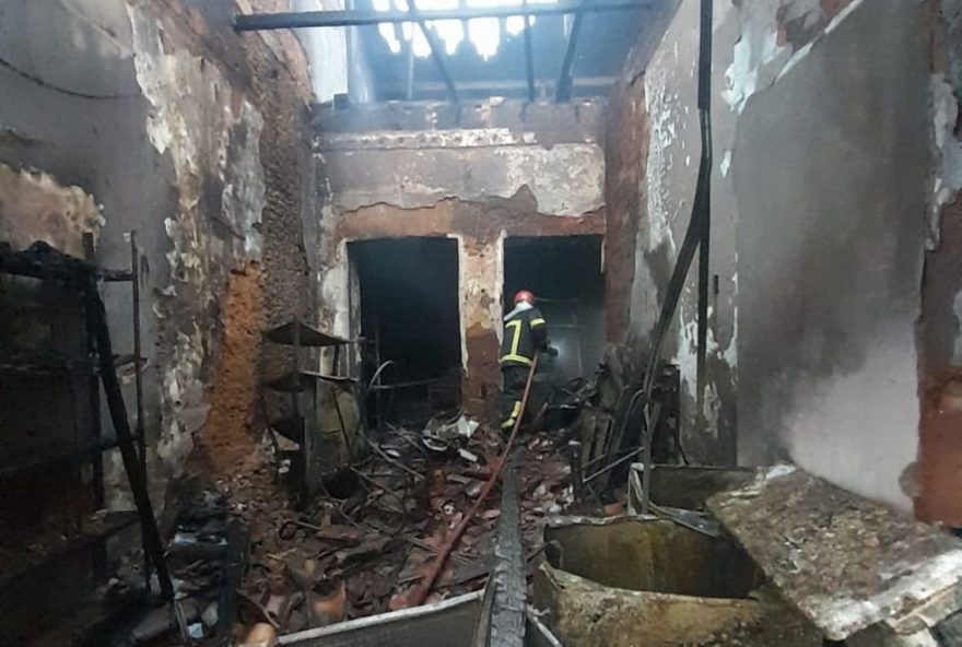 incendio-atinge-loja-no-centro-de-sao-luis3A-autoridades-investigam-causa-e-avaliam-danos-para-garantir-seguranca incendio-atinge-loja-no-centro-de-sao-luis3A-autoridades-investigam-causa-e-avaliam-danos-para-garantir-seguranca