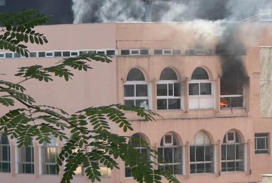 incendio-atinge-sede-da-leopoldina-juvenil-em-porto-alegre incendio-atinge-sede-da-leopoldina-juvenil-em-porto-alegre