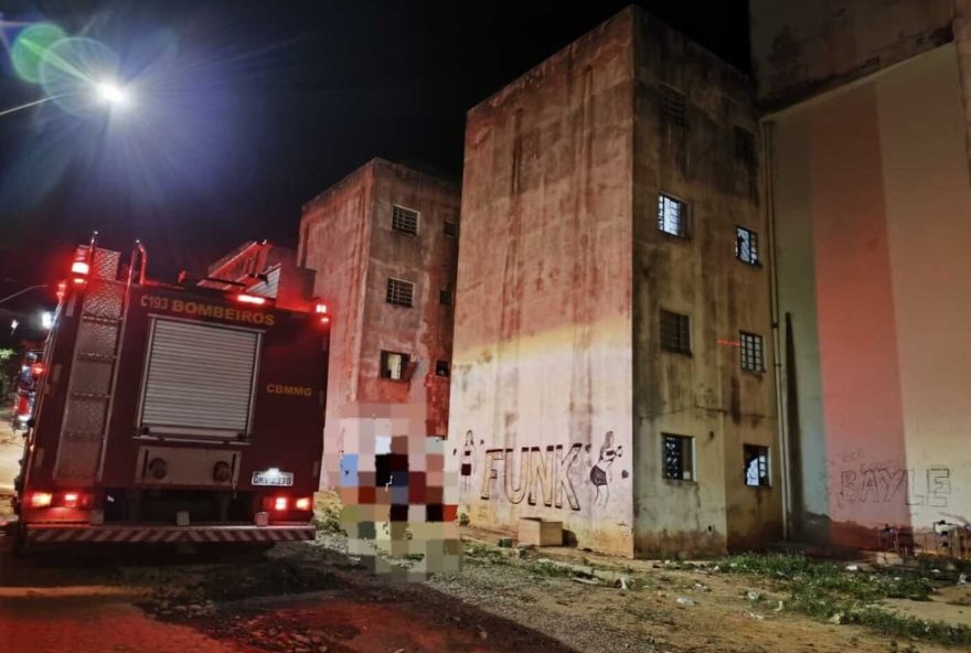 incendio-danifica-apartamento-em-montes-claros3A-bombeiros-realizam-buscas-sem-encontrar-vitimas