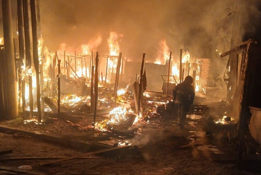 incendio-deixa-familias-desabrigadas-em-mogi-das-cruzes3A-saiba-mais-detalhes-e-acoes-de-auxilio