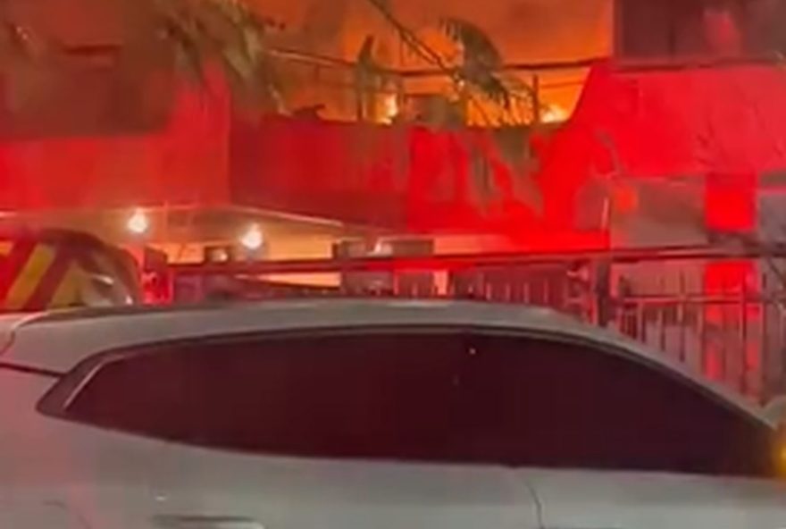 incendio-em-apartamento-do-recreio-dos-bandeirantes-mobiliza-bombeiros-e-autoridades3A-confira-os-detalhes-e-a-rapida-acao-para-conter-as-chamas incendio-em-apartamento-do-recreio-dos-bandeirantes-mobiliza-bombeiros-e-autoridades3A-confira-os-detalhes-e-a-rapida-acao-para-conter-as-chamas