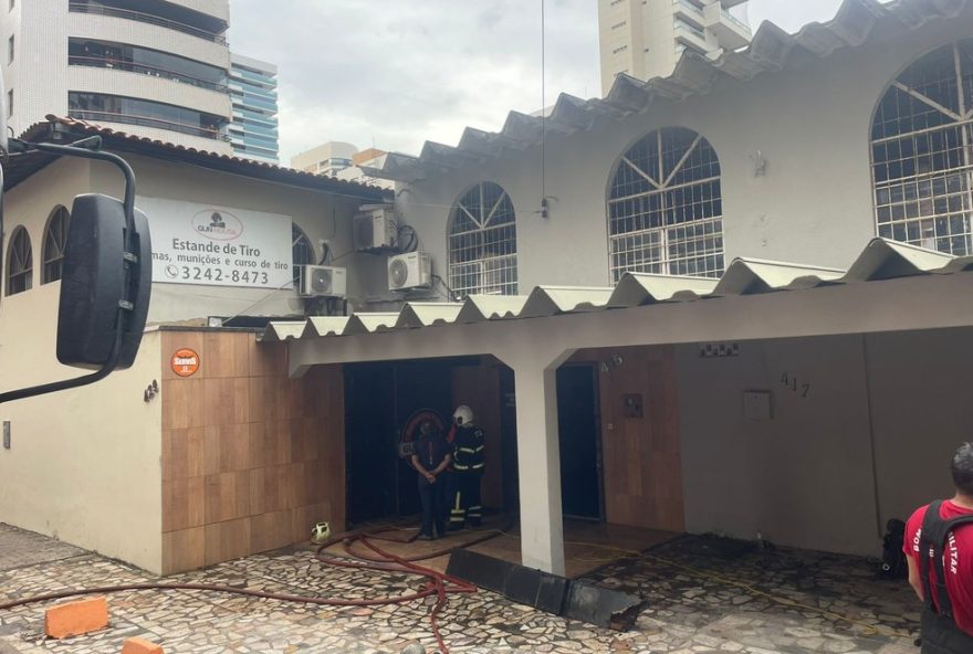 incendio-em-clube-de-tiro-em-fortaleza-e-controlado-pelo-corpo-de-bombeiros-sem-vitimas-e-danos-maiores