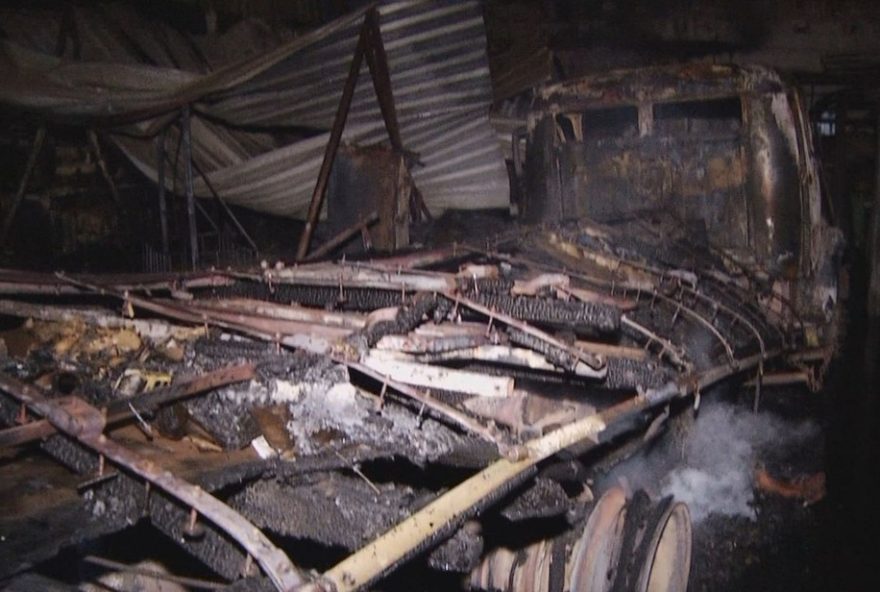 incendio-em-fabrica-mobiliza-bombeiros-em-goiania incendio-em-fabrica-mobiliza-bombeiros-em-goiania