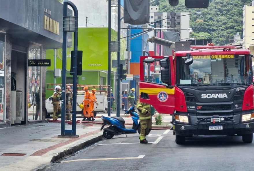 incendio-em-loja-de-roupas-no-centro-de-pocos-de-caldas2C-mg3A-saiba-mais-sobre-o-ocorrido