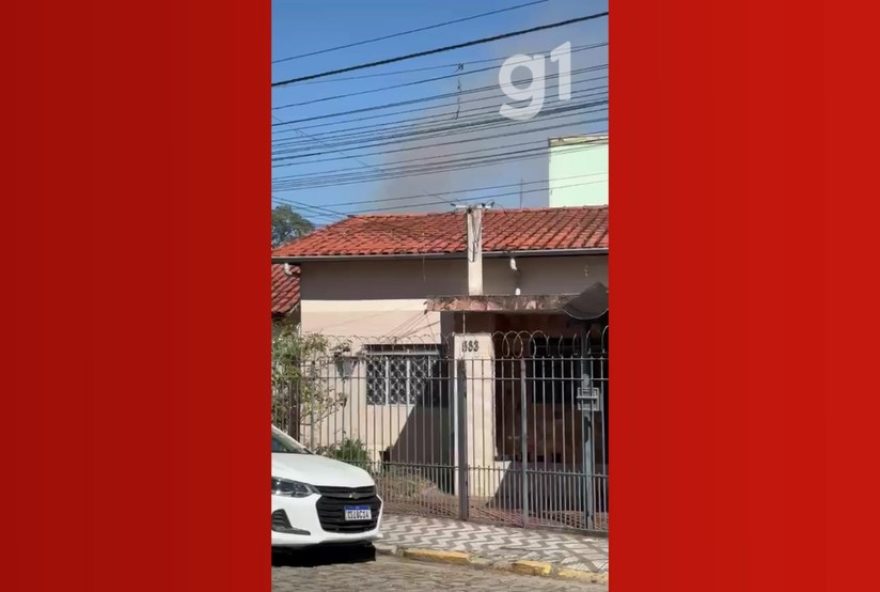 incendio-em-lorena2C-sp3A-telhado-em-chamas-desmorona-e-resulta-na-morte-de-homem-carbonizado