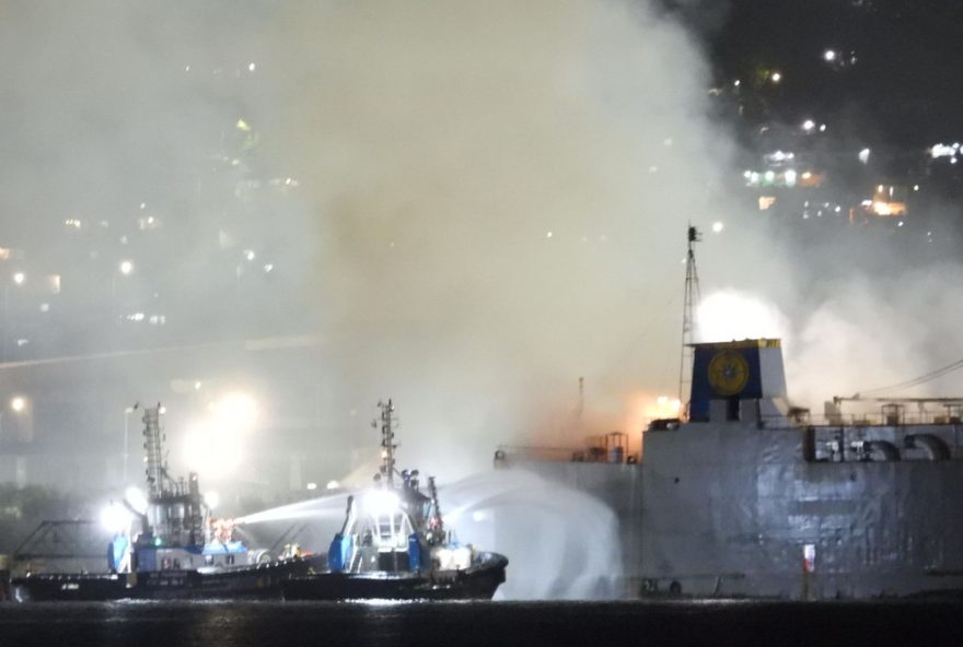 incendio-em-navio-com-gado-em-sao-sebastiao3A-tripulantes-resgatados-e-situacao-controlada incendio-em-navio-com-gado-em-sao-sebastiao3A-tripulantes-resgatados-e-situacao-controlada