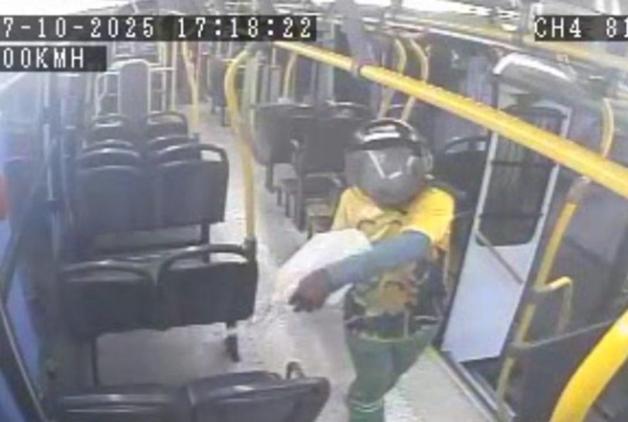 incendio-em-onibus-no-recife-revela-denuncias-de-corrupcao-no-presidio-de-igarassu
