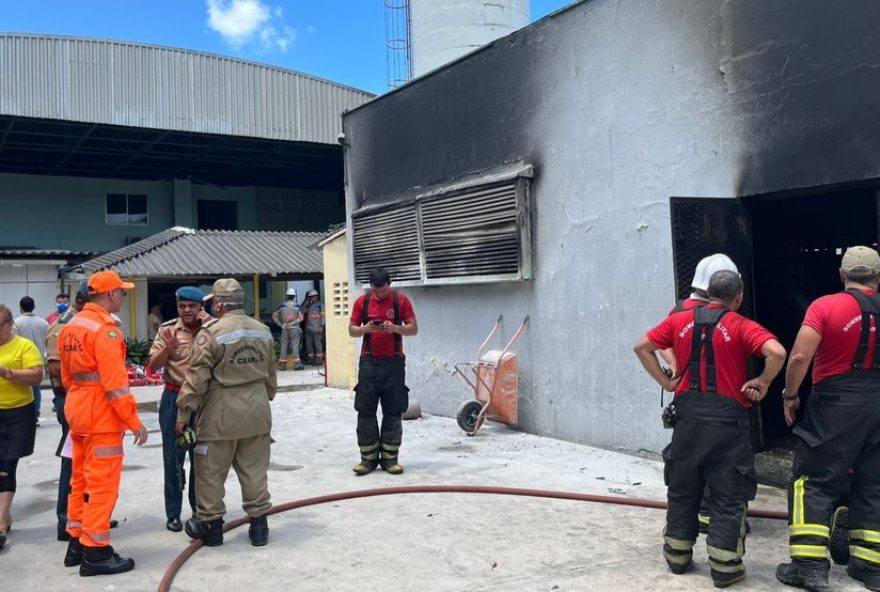 incendio-na-subestacao-de-energia-do-hospital-de-dr.-cesar-cals-em-fortaleza3A-atualizacoes-e-transferencia-de-pacientes