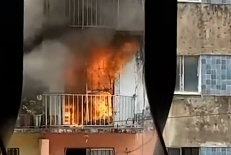 incendio-no-condominio-atlantico2C-em-sao-luis3A-apartamento-e-consumido-pelo-fogo2C-cao-morre-confira-as-imagens-no-video
