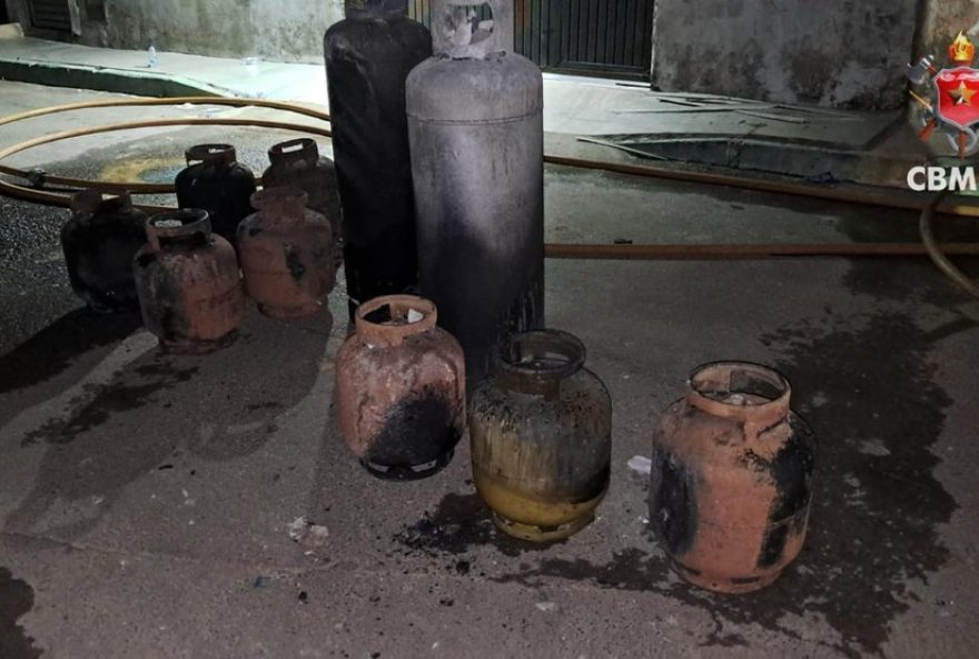 incendio-no-df-deixa-dois-gravemente-feridos-apos-explosao3B-moradores-relatam-susto incendio-no-df-deixa-dois-gravemente-feridos-apos-explosao3B-moradores-relatam-susto