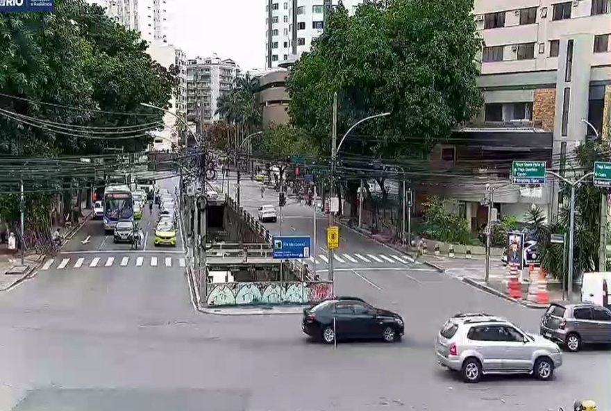 incendio-no-shopping-tijuca3A-policia-ouve-superintendente-apos-tragedia-com-duas-vitimas-atualizacoes-em-andamento incendio-no-shopping-tijuca3A-policia-ouve-superintendente-apos-tragedia-com-duas-vitimas-atualizacoes-em-andamento