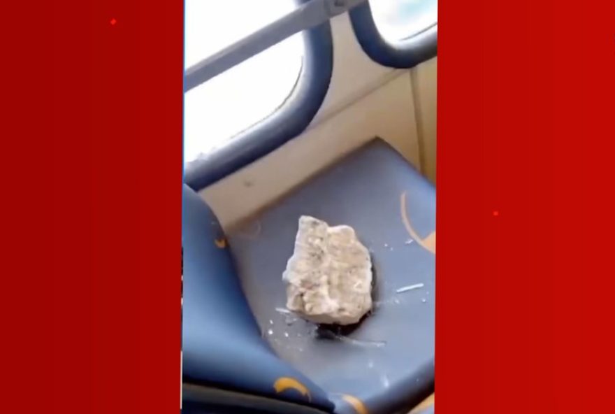 incidente-de-violencia-em-sao-luis3A-onibus-apedrejado-gera-preocupacao-e-acao-do-sttrema-e-autoridades-para-garantir-seguranca-dos-passageiros-e-trabalhadores incidente-de-violencia-em-sao-luis3A-onibus-apedrejado-gera-preocupacao-e-acao-do-sttrema-e-autoridades-para-garantir-seguranca-dos-passageiros-e-trabalhadores