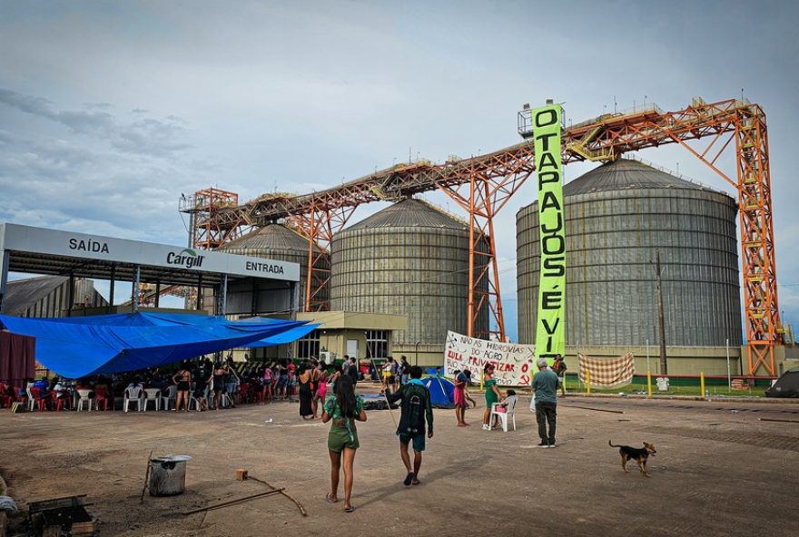 indigenas-do-para-protestam-contra-projeto-de-dragagem-no-rio-tapajos