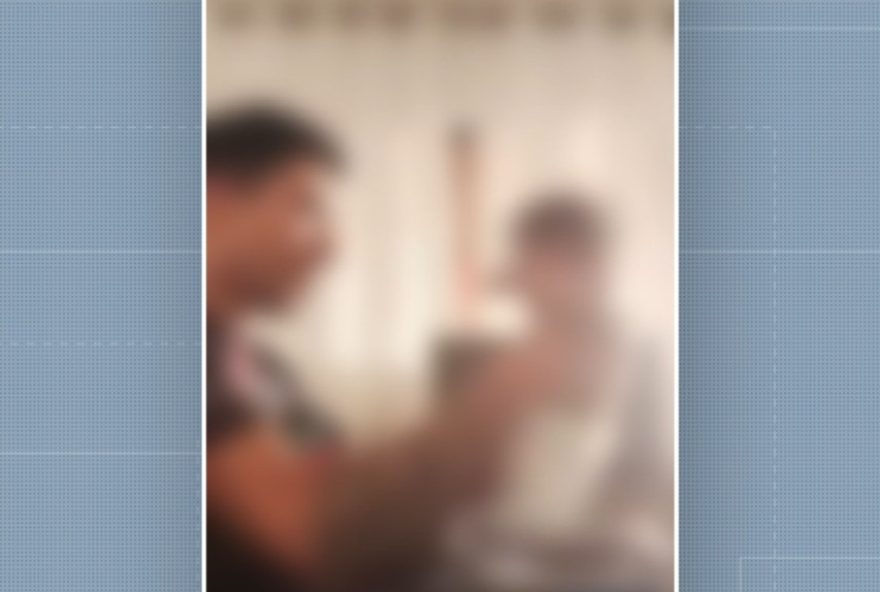 individuo-e-detido-em-jaguariuna-por-agredir-bebe-em-chamada-de-video individuo-e-detido-em-jaguariuna-por-agredir-bebe-em-chamada-de-video