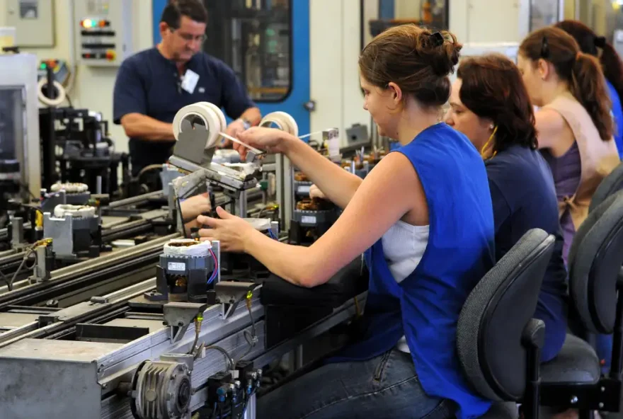 Goiás registra queda de 3,3% na produção industrial após oito meses em alta